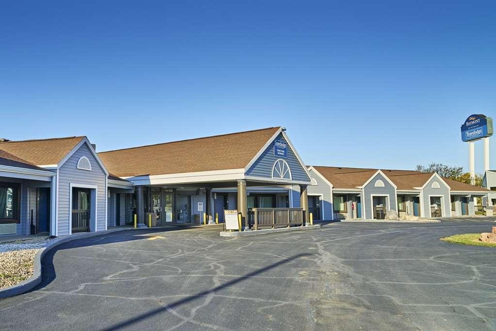 Travelodge By Wyndham Appleton Exterior foto